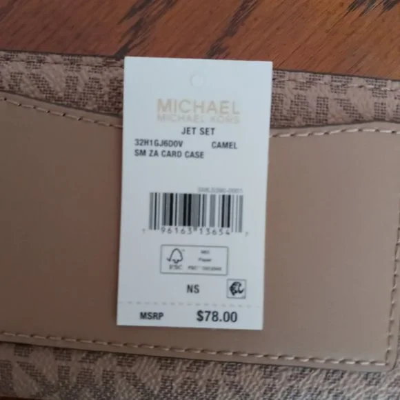 *Price Drop* Michael Kors Camel colored Card Case, PVC - Picture 4 of 4